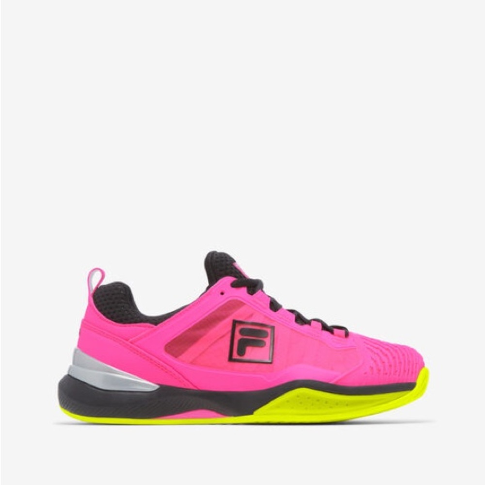 Women 9.5 new Fila Speedserve energized sneakers